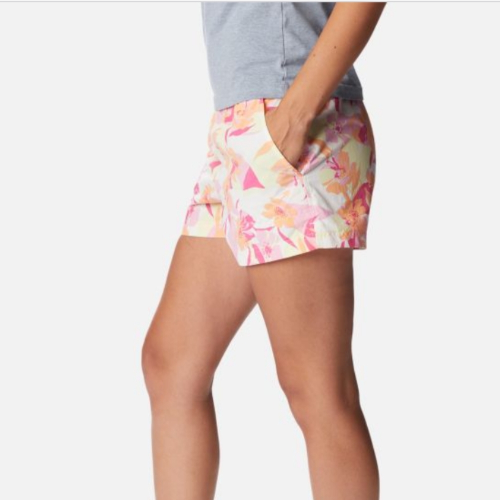 New Columbia Women's Sandy River Il Printed Shorts Sz Medium